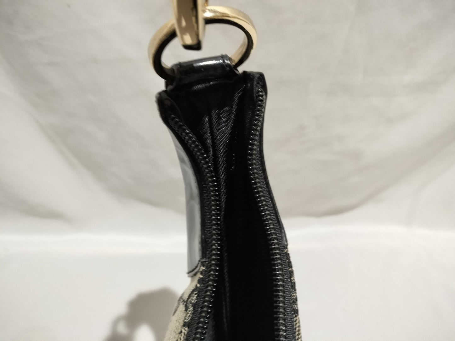 GUCCI GG Canvas One-Shoulder Bag 001・4158・3444 Gray/Black Shoulder Bag