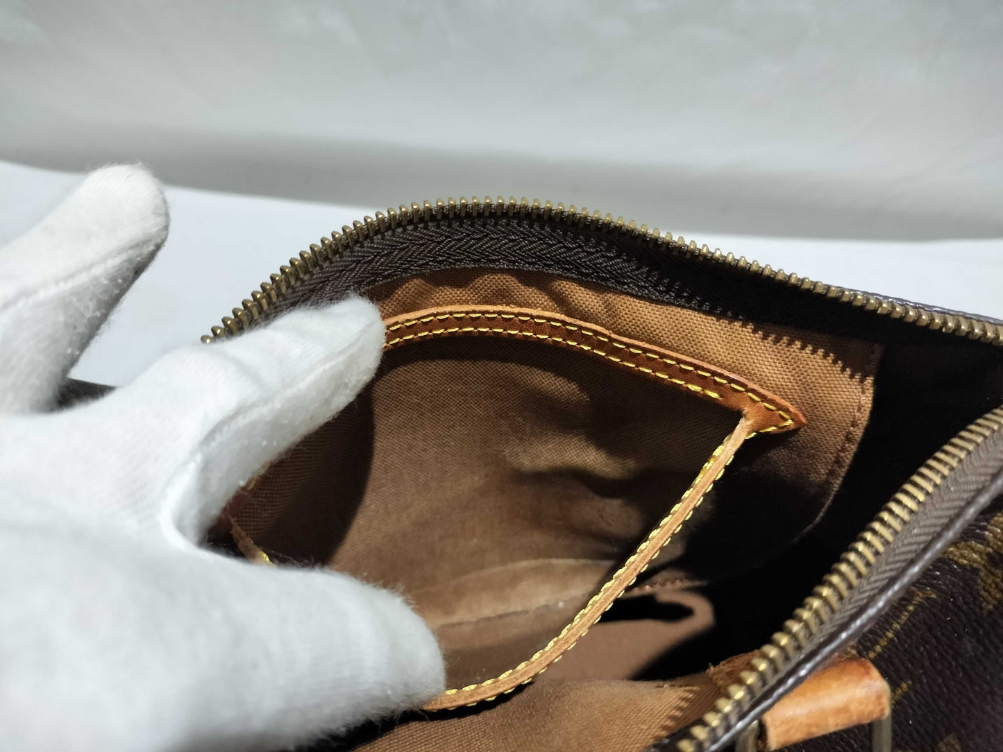 LOUIS VUITTON RFID Unverifiable, Serial Unverifiable Monogram Speedy 25 Handbag