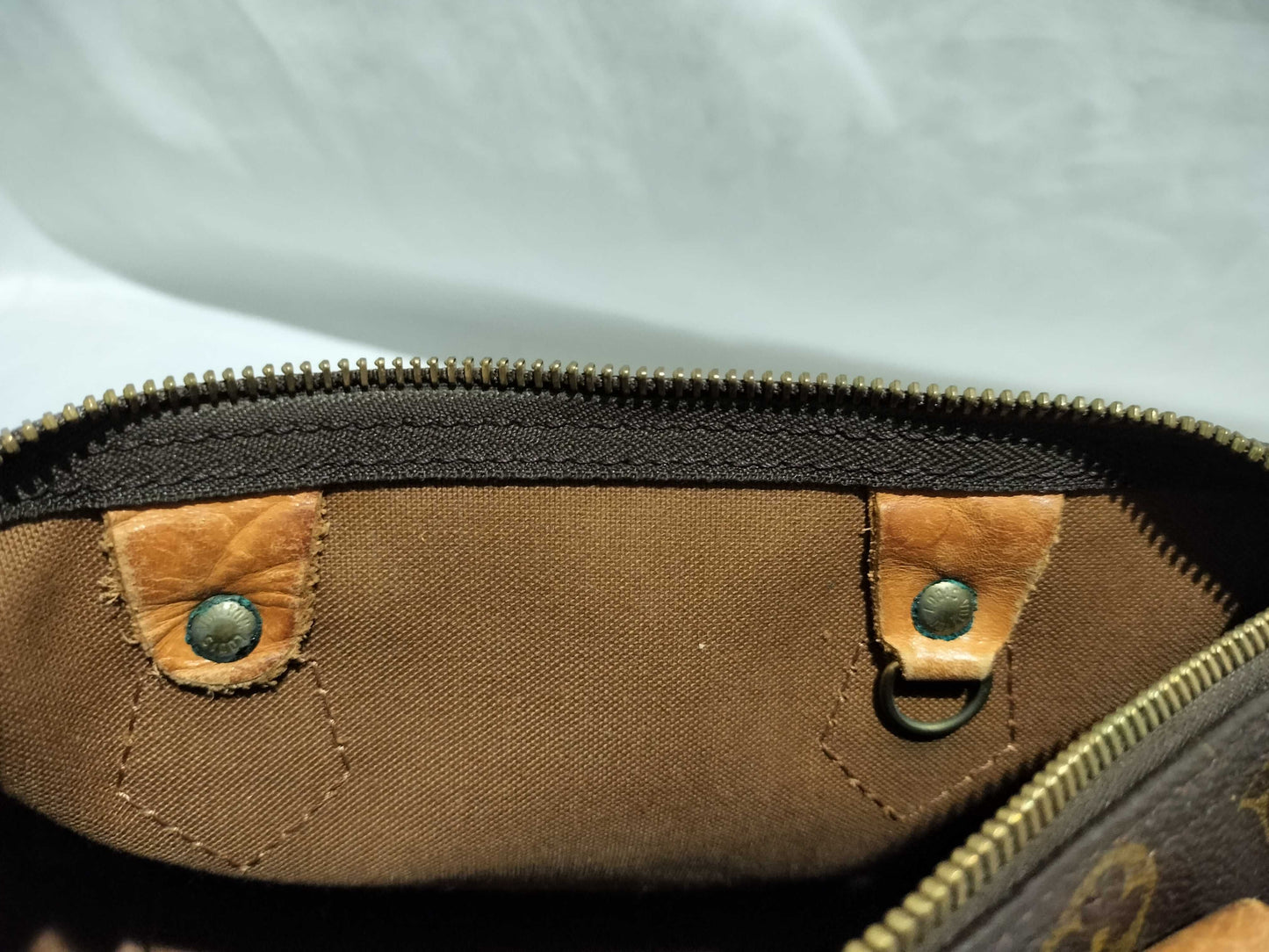 LOUIS VUITTON RFID Unverifiable, Serial Unverifiable Monogram Speedy 25 Handbag