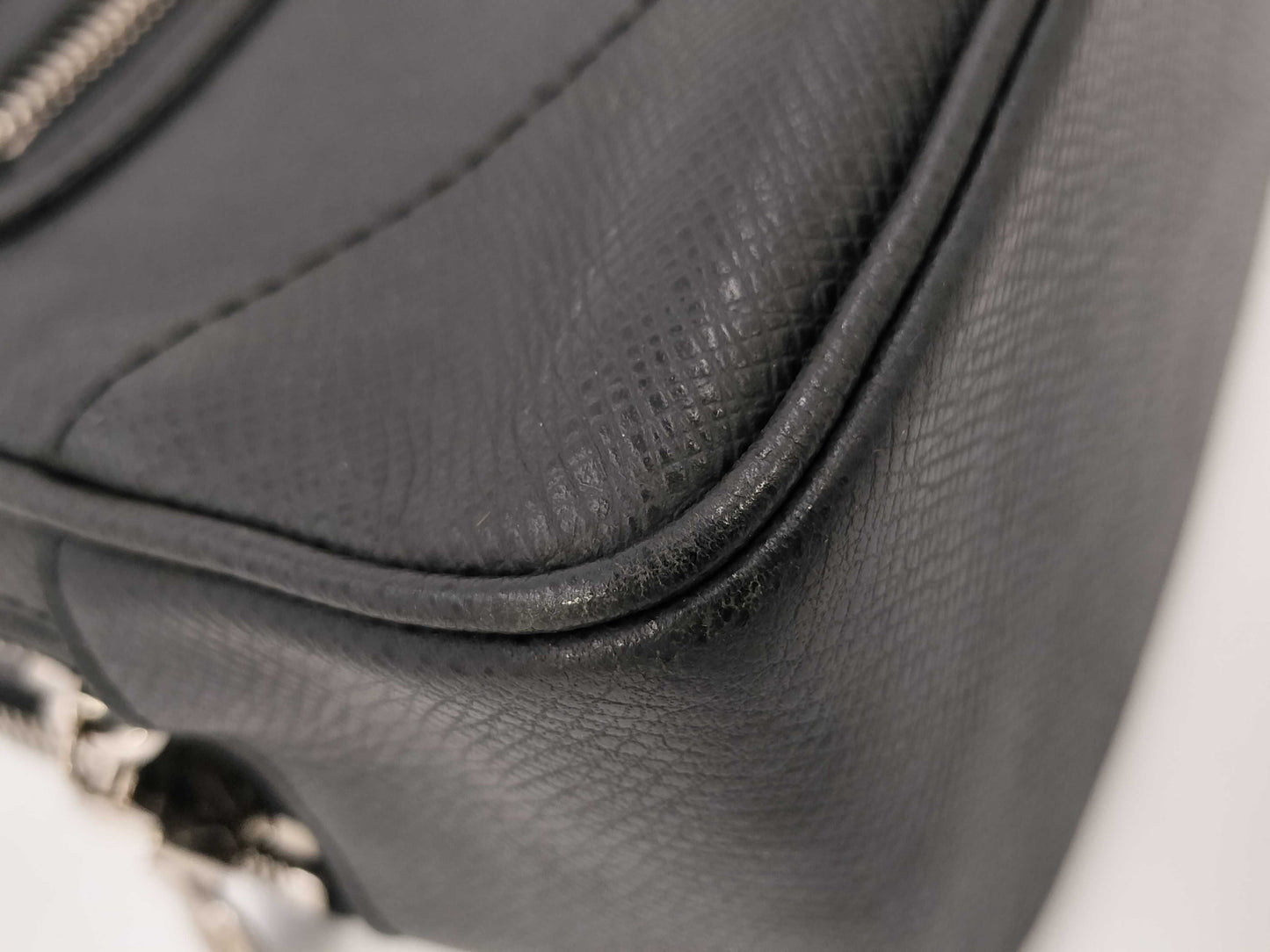 LOUIS VUITTON Taiga M32684 Neo Pavel Second Bag