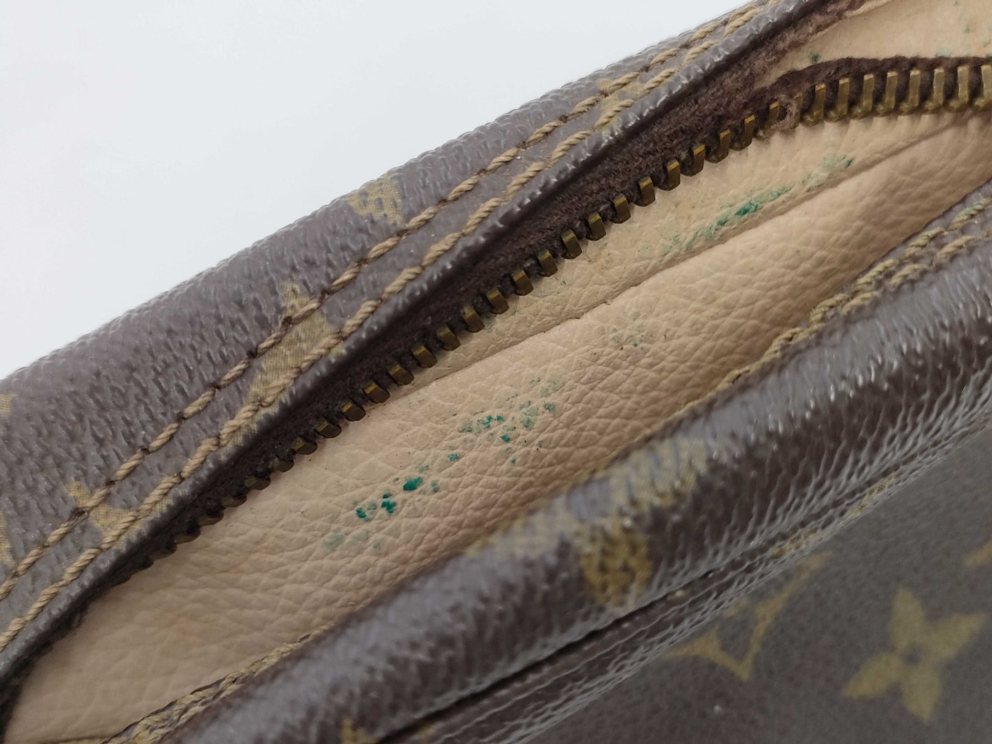 LOUIS VUITTON True Toilet Second Bag