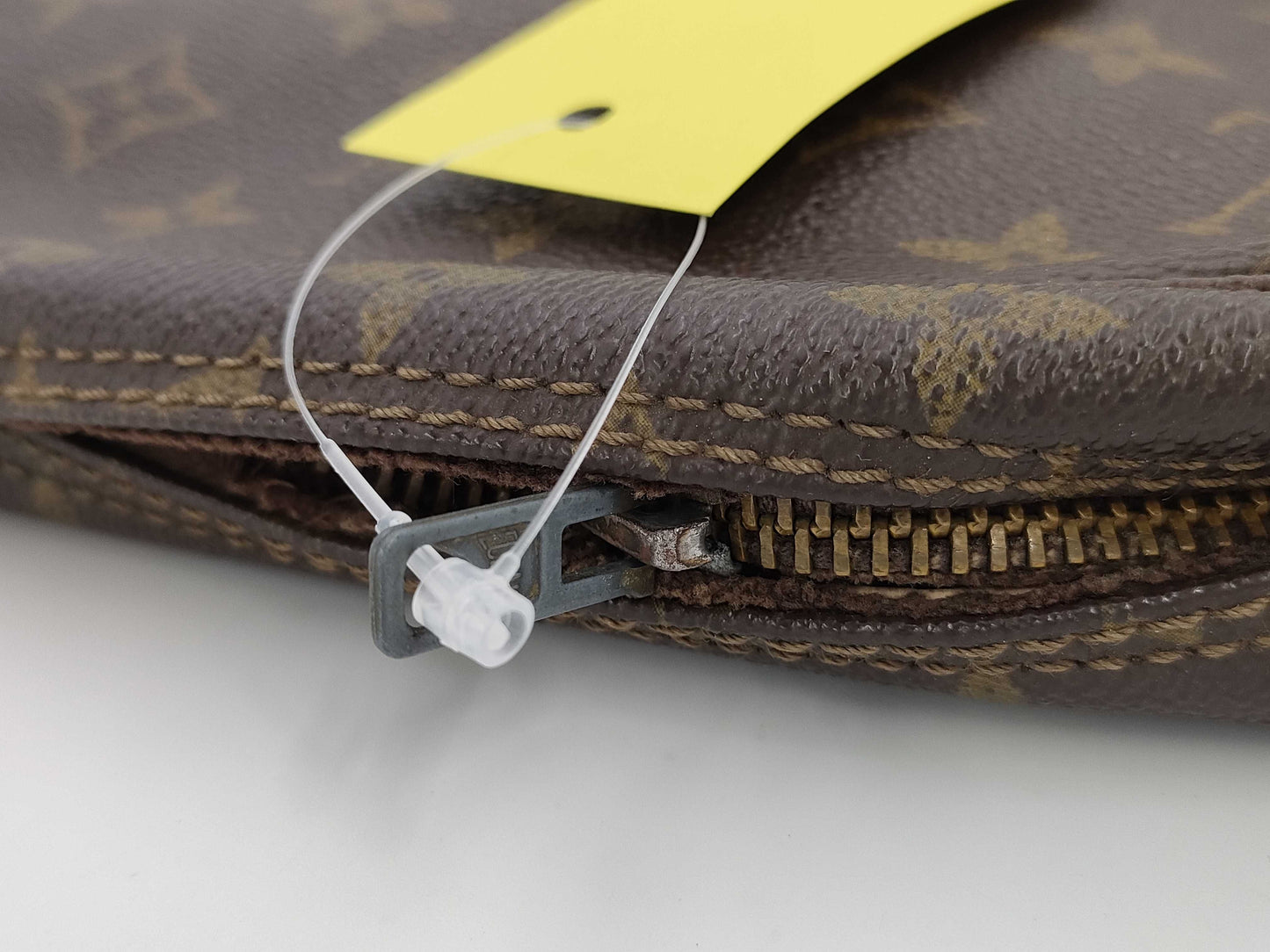 LOUIS VUITTON True Toilet Second Bag
