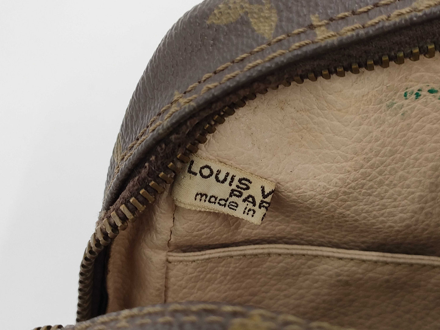 LOUIS VUITTON True Toilet Second Bag