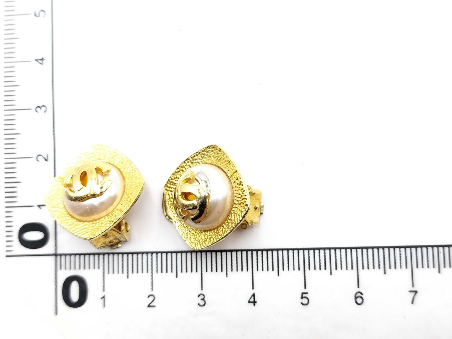 CHANEL Coco Pearl Earrings