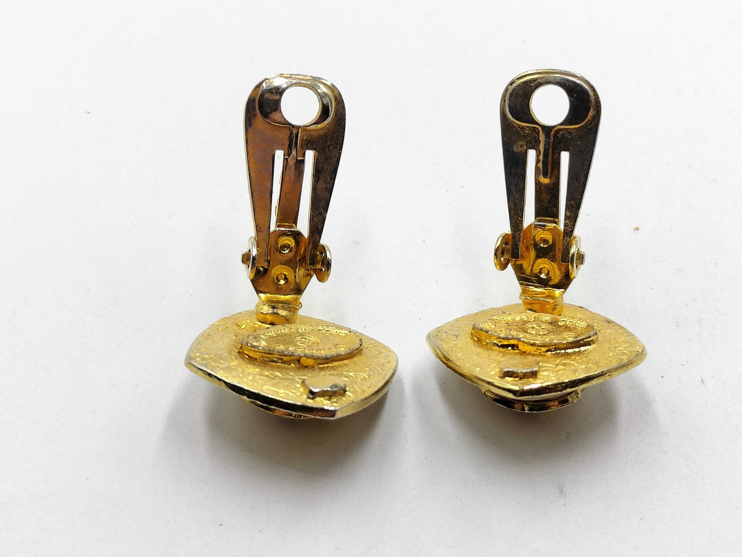 CHANEL Coco Pearl Earrings