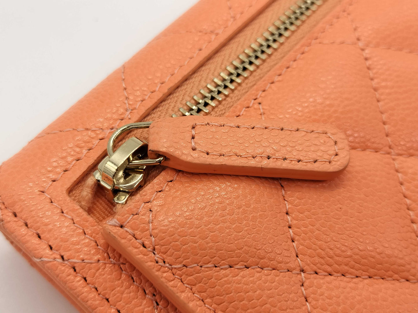 CHANEL Random Number Caviar Leather Matelasse Bi-fold Wallet Pink