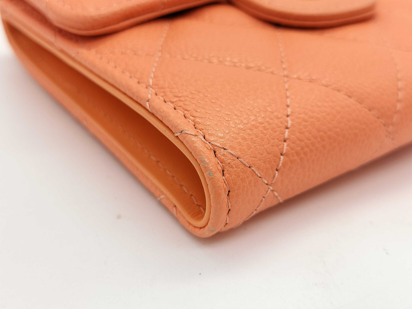 CHANEL Random Number Caviar Leather Matelasse Bi-fold Wallet Pink