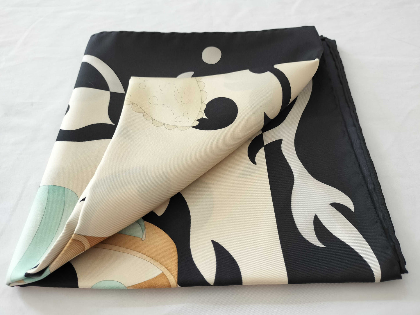 BVLGARI scarf