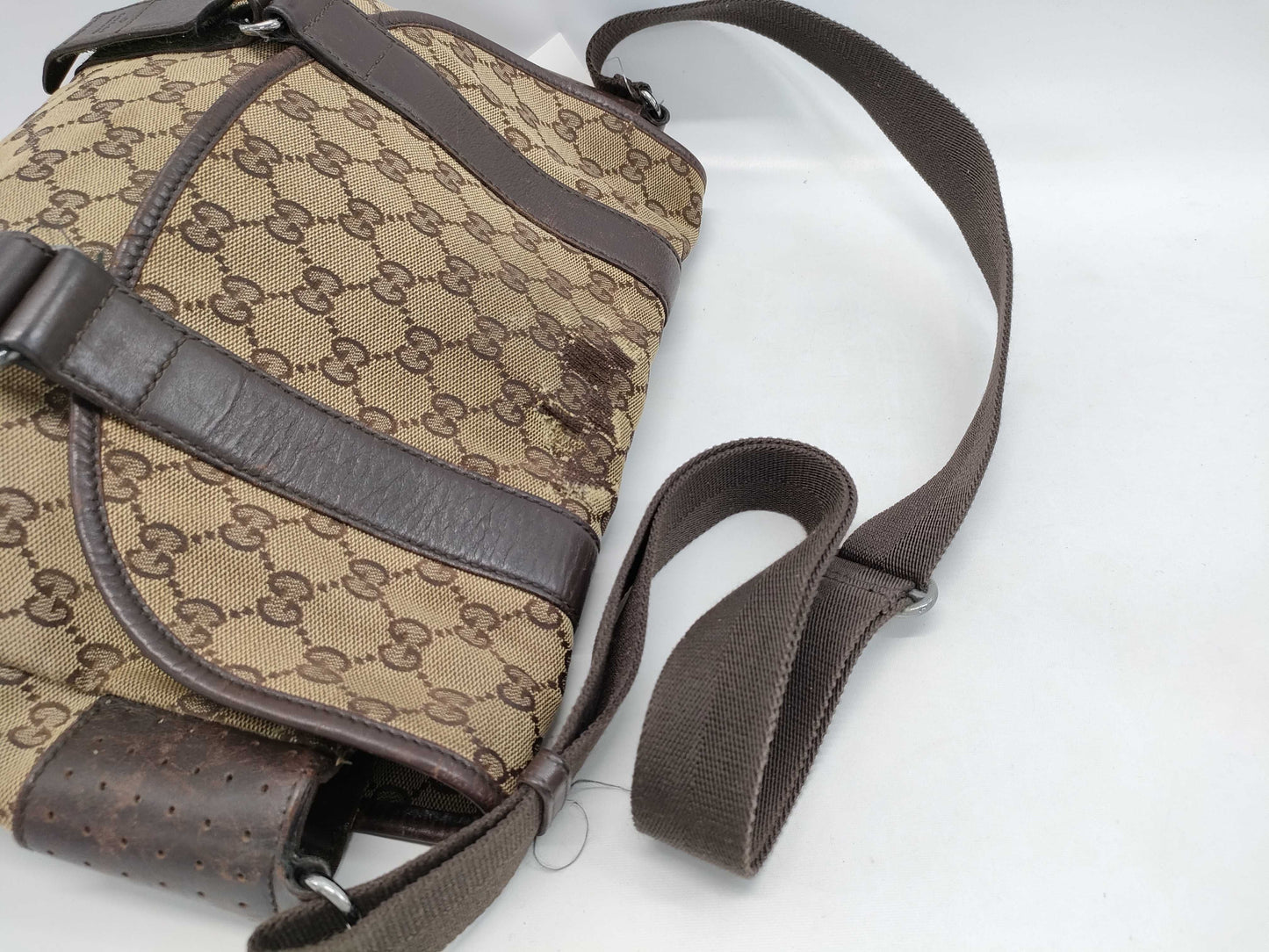 GUCCI GG Canvas Messenger Shoulder Bag