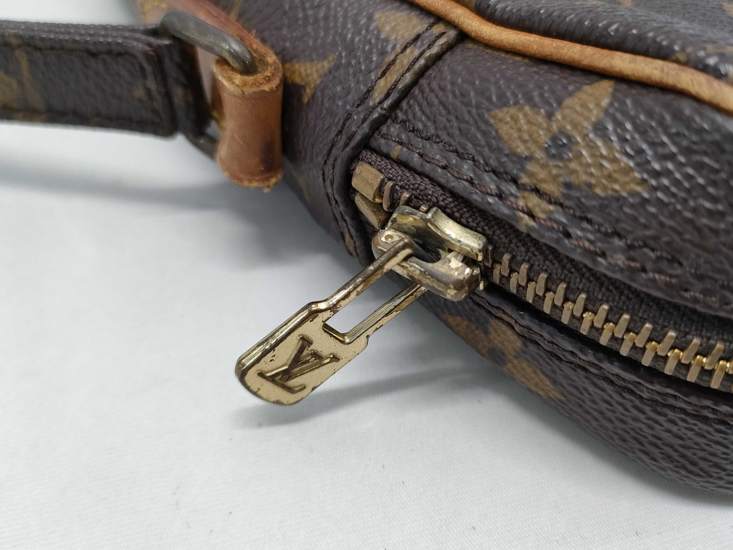 LOUIS VUITTON Danube Shoulder Bag with Internal Deterioration