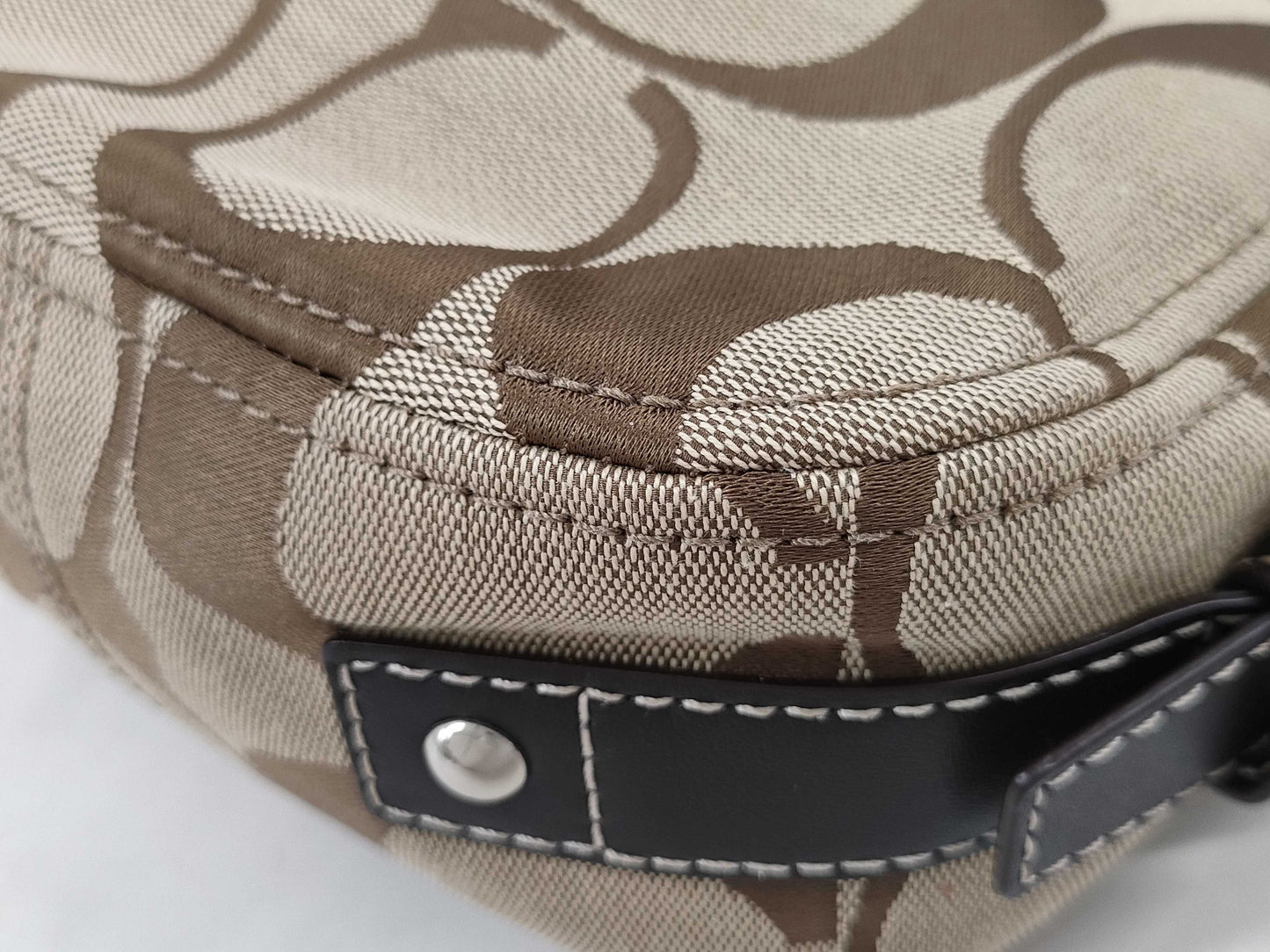 COACH Signature One-Shoulder Bag Shoulder Bag