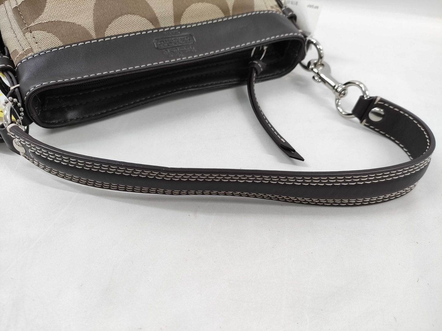COACH Signature One-Shoulder Bag Shoulder Bag