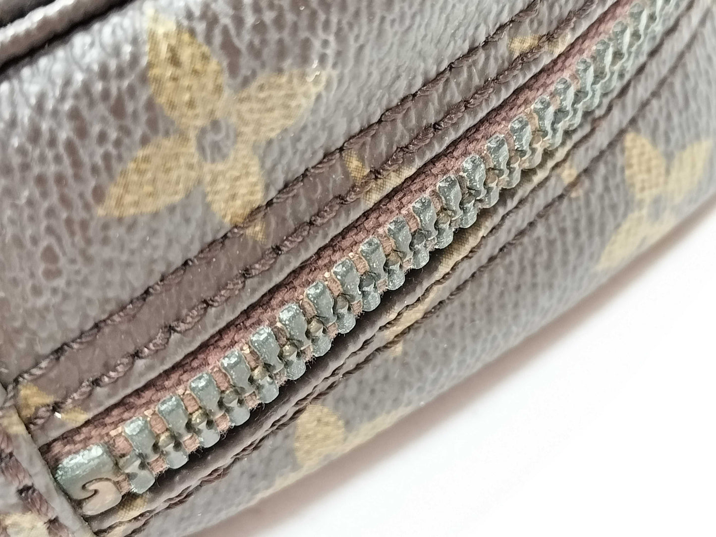 LOUIS VUITTON Monogram M47522 True Toilet Pouch