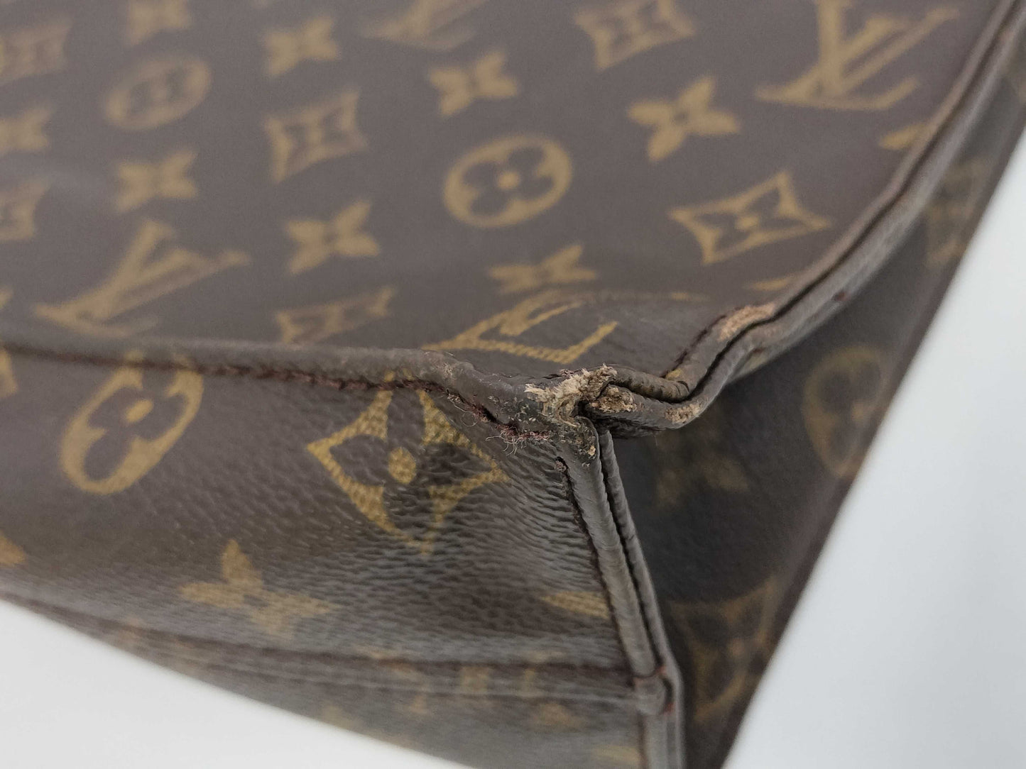 LOUIS VUITTON Monogram Sac Plat Handbag