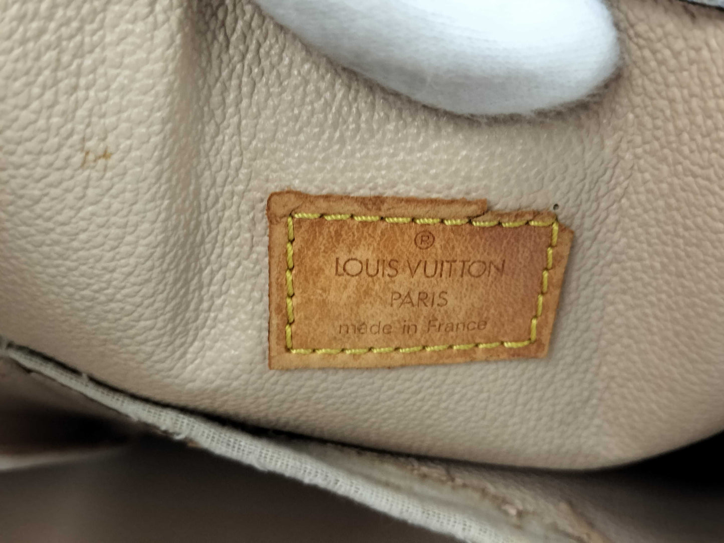 LOUIS VUITTON Monogram Sac Plat Handbag