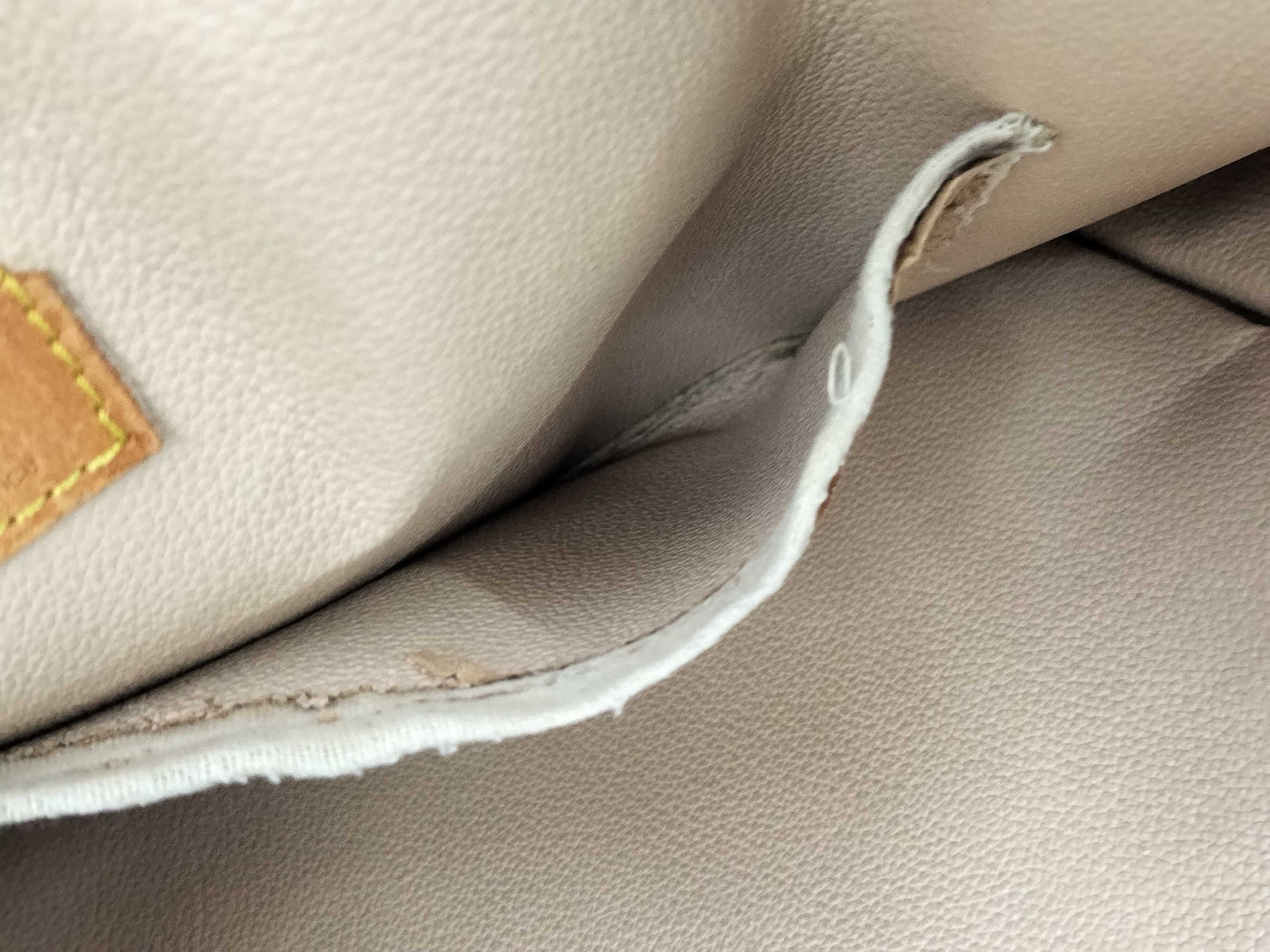 LOUIS VUITTON Monogram Sac Plat Handbag