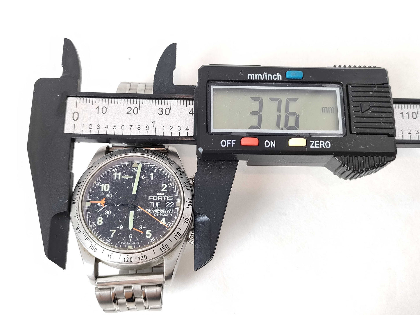 Fortis 602 22 142 / Cosmonaut / Body / Strap Non-original Men's Watch