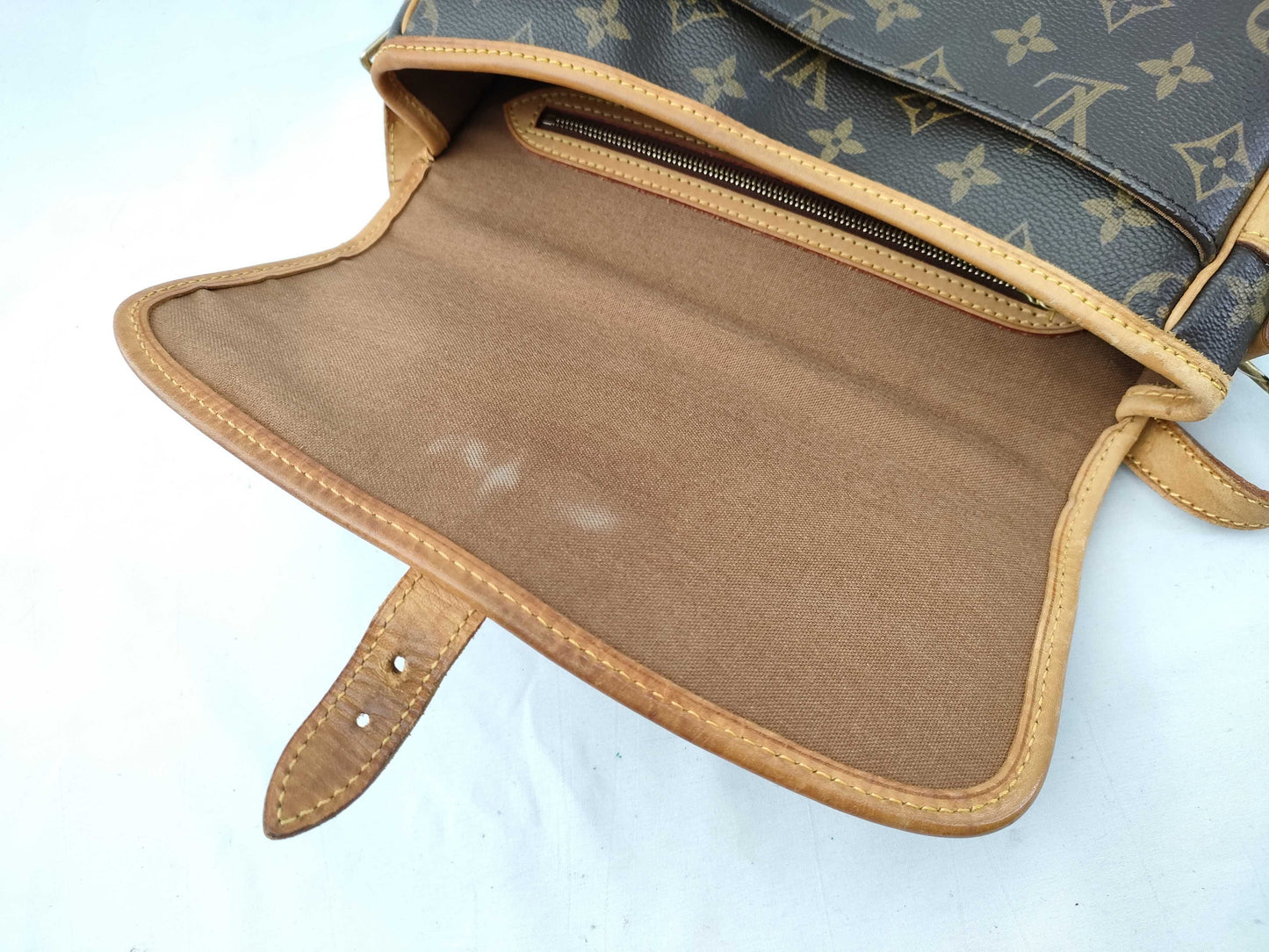 LOUIS VUITTON RFID Unverifiable, Serial Unverifiable, Monogram M42250 Sologne Shoulder Bag