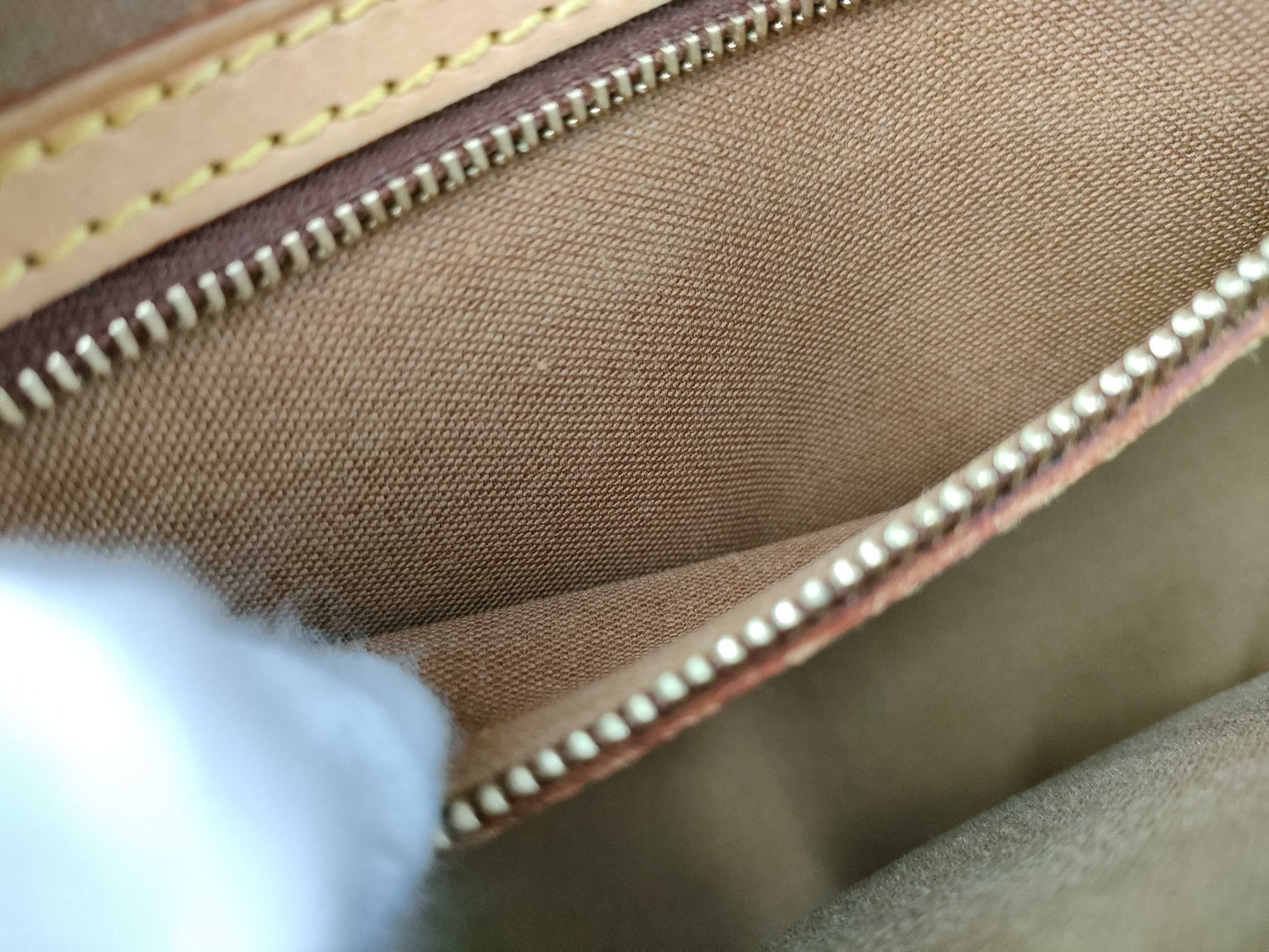 LOUIS VUITTON RFID Unverifiable, Serial Unverifiable, Monogram M42250 Sologne Shoulder Bag