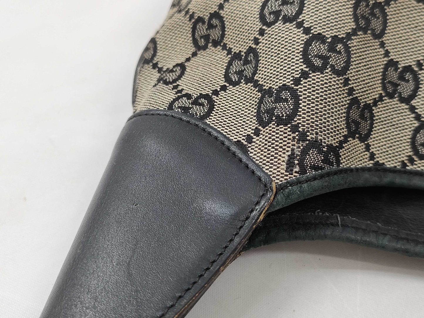 GUCCI GG Canvas 001.4075 204990 Shoulder Bag