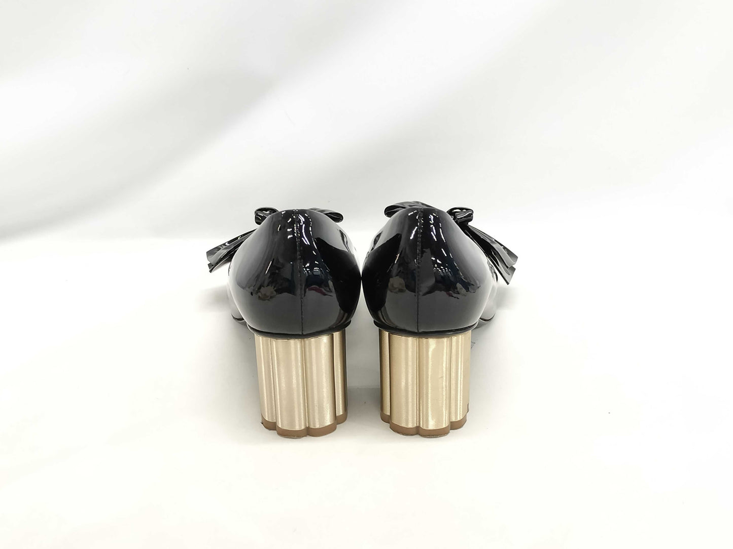 Salvatore Ferragamo Ribbon Enamel Pumps