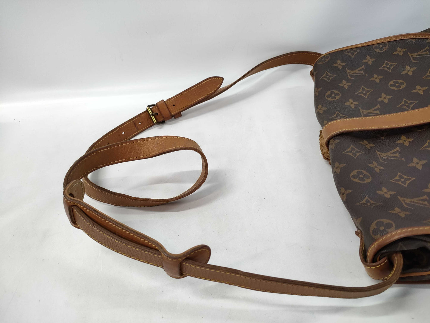 LOUIS VUITTON Monogram M42254 Saumur 35 Shoulder Bag