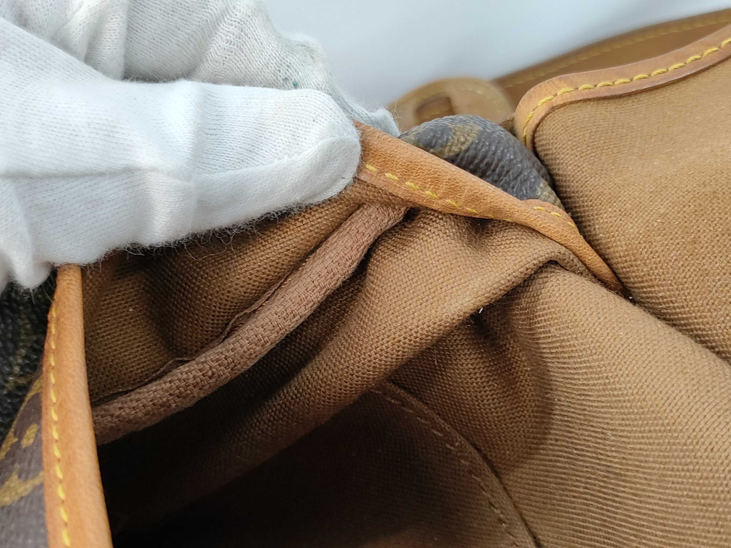 LOUIS VUITTON Monogram M42254 Saumur 35 Shoulder Bag