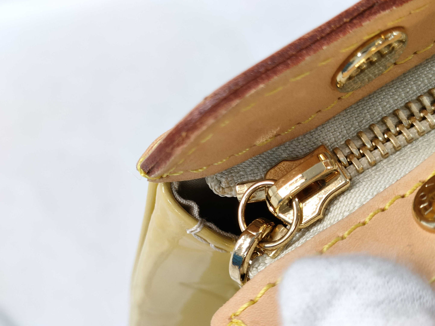LOUIS VUITTON Vernis Blair MM Handbag