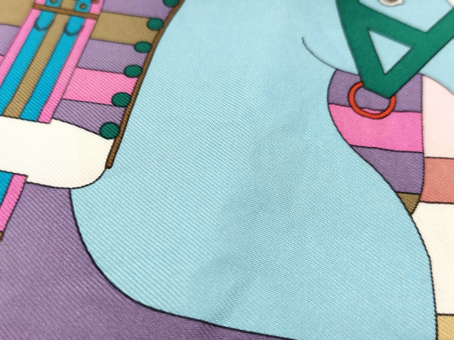 HERMES Carre 70 Scarf