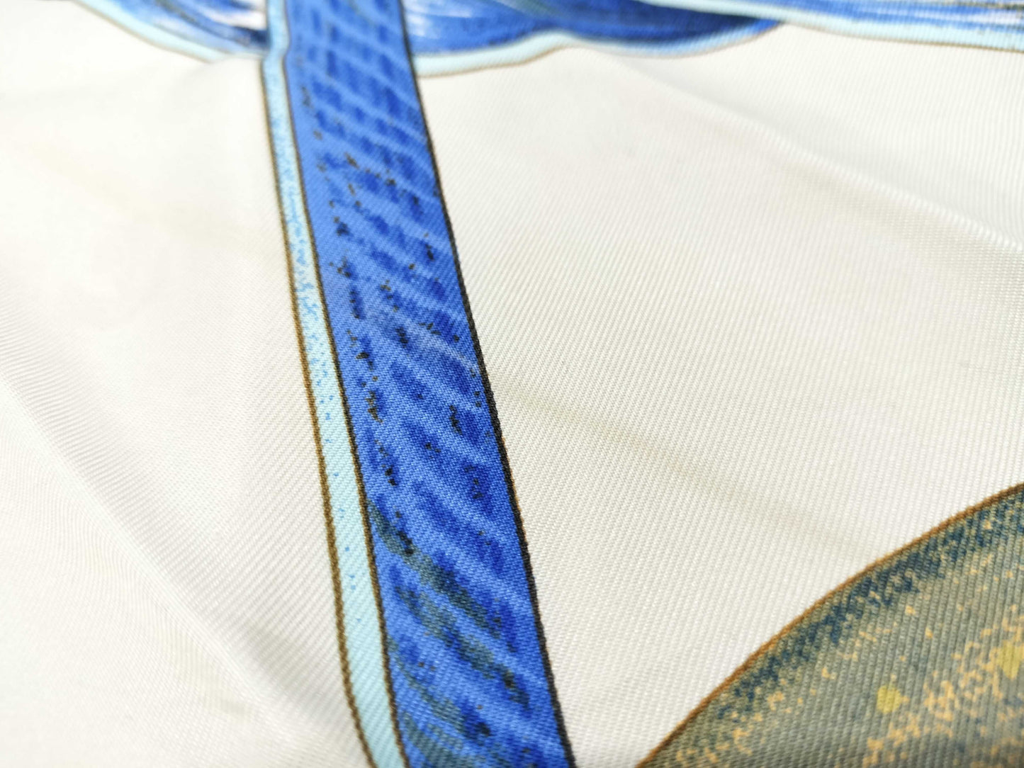 HERMES Carré 90 Key Pattern Scarf