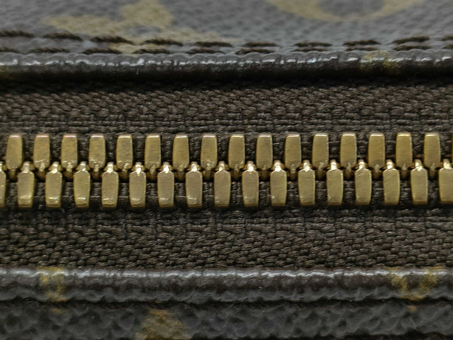 LOUIS VUITTON Monogram Deauville Vanity Handbag
