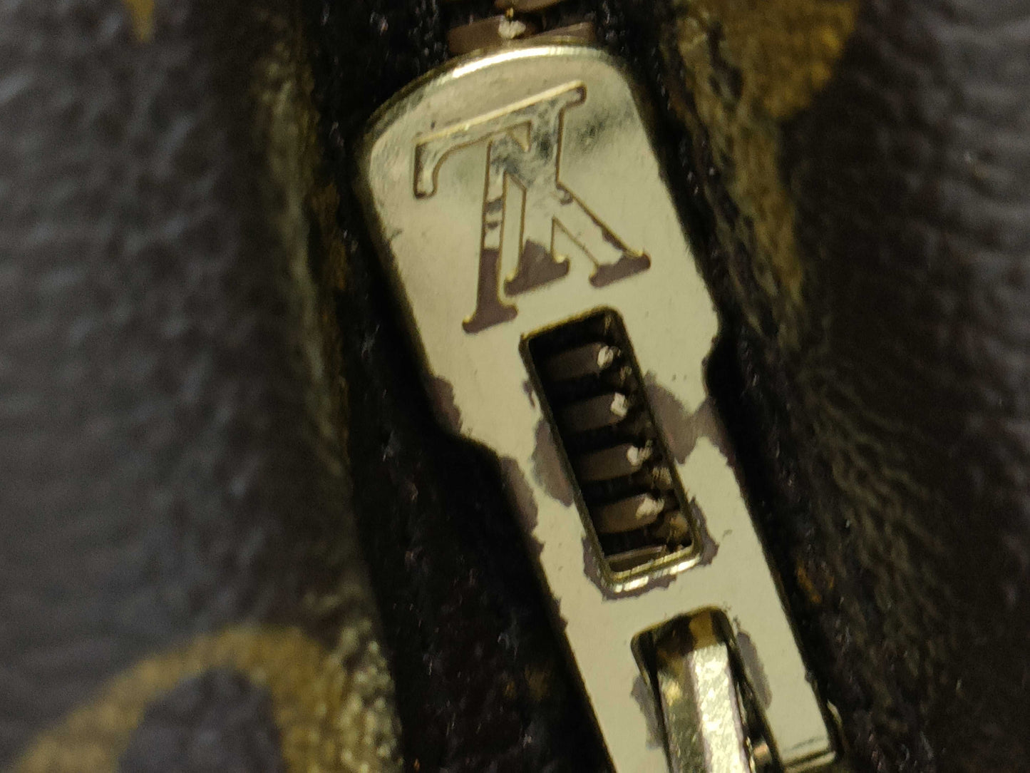 LOUIS VUITTON Monogram Deauville Vanity Handbag