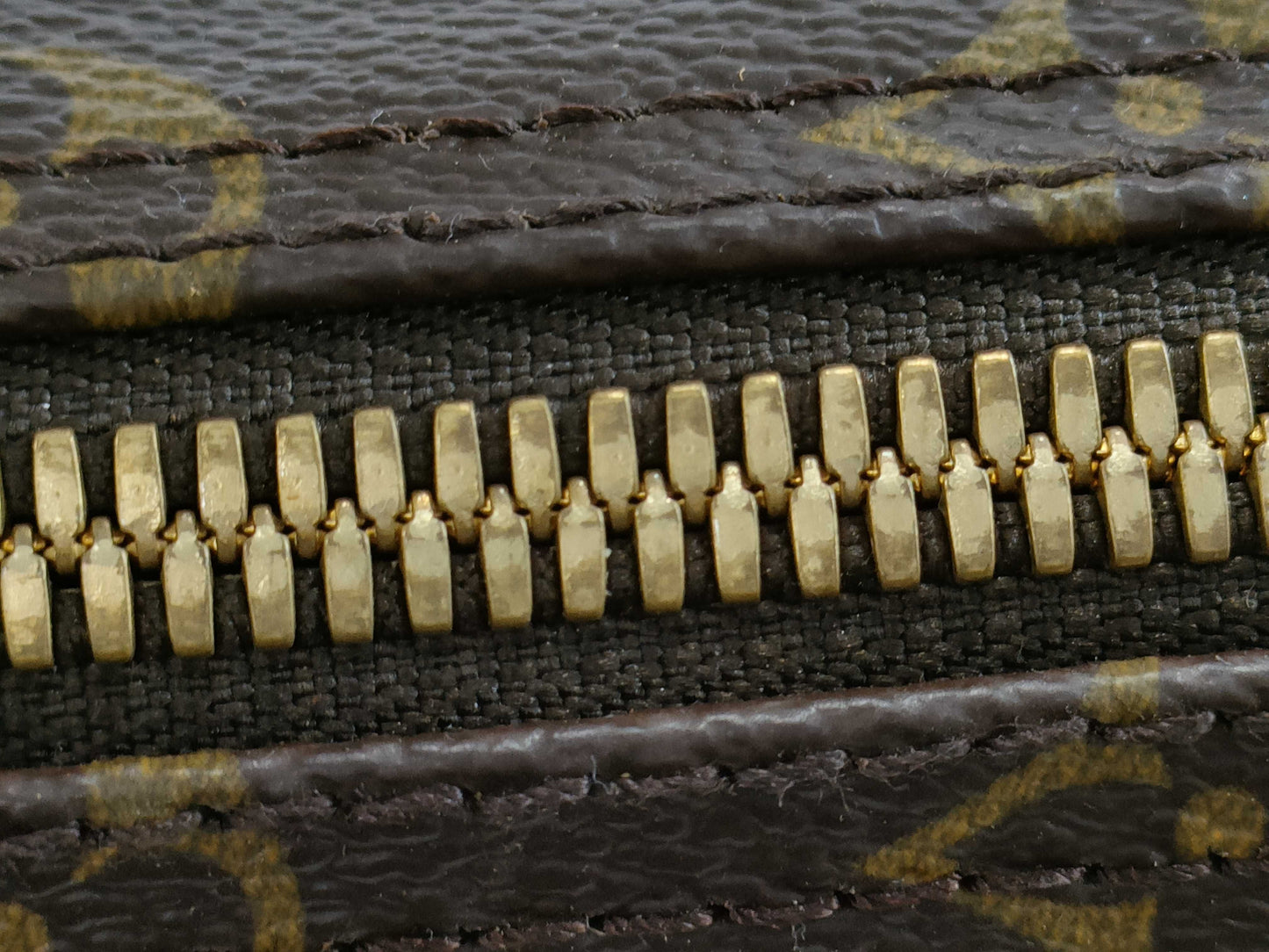 LOUIS VUITTON Monogram Keepall 50 Bandouliere Boston Bag