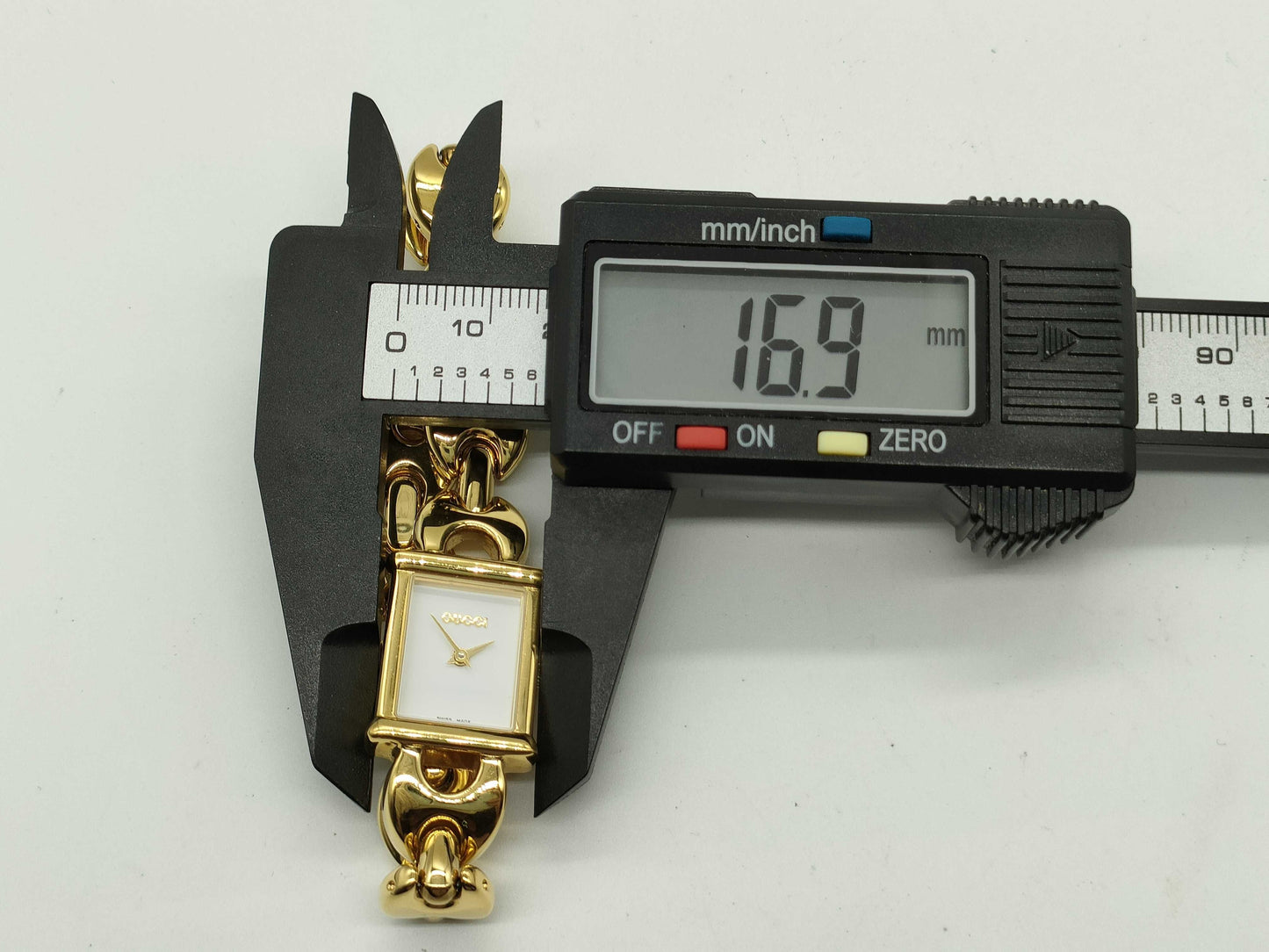 GUCCI 1800L 0026346 Unworked Women's Watch