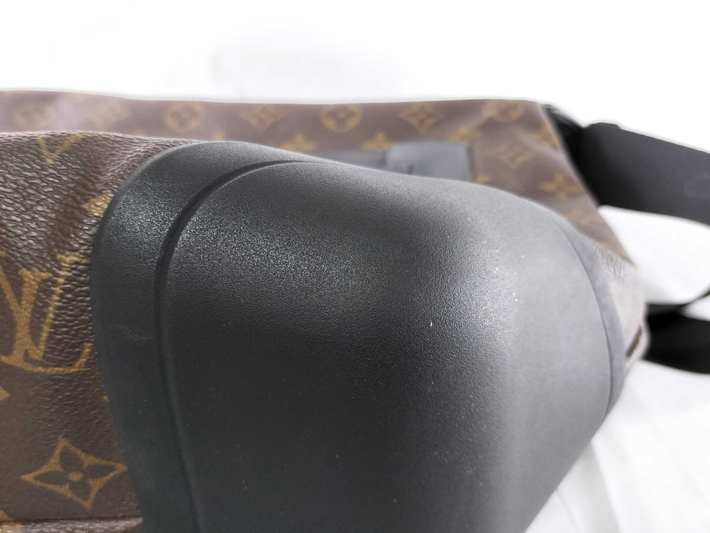 LOUIS VUITTON Unidentified Monogram M40399 Waterproof Messenger Shoulder Bag with Hard Zipper