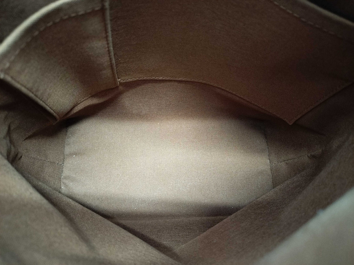 LOUIS VUITTON Monogram M40102 Lockit Handbag
