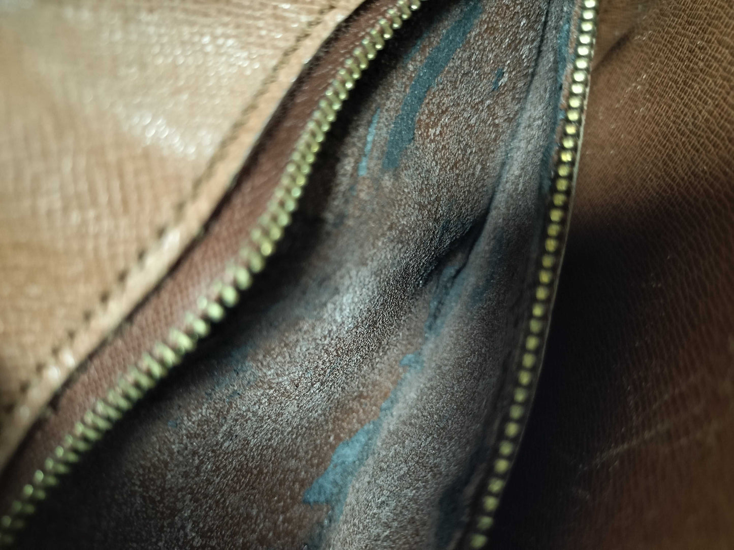 LOUIS VUITTON Unidentified Monogram M51825 Marly Dragonne Second Bag