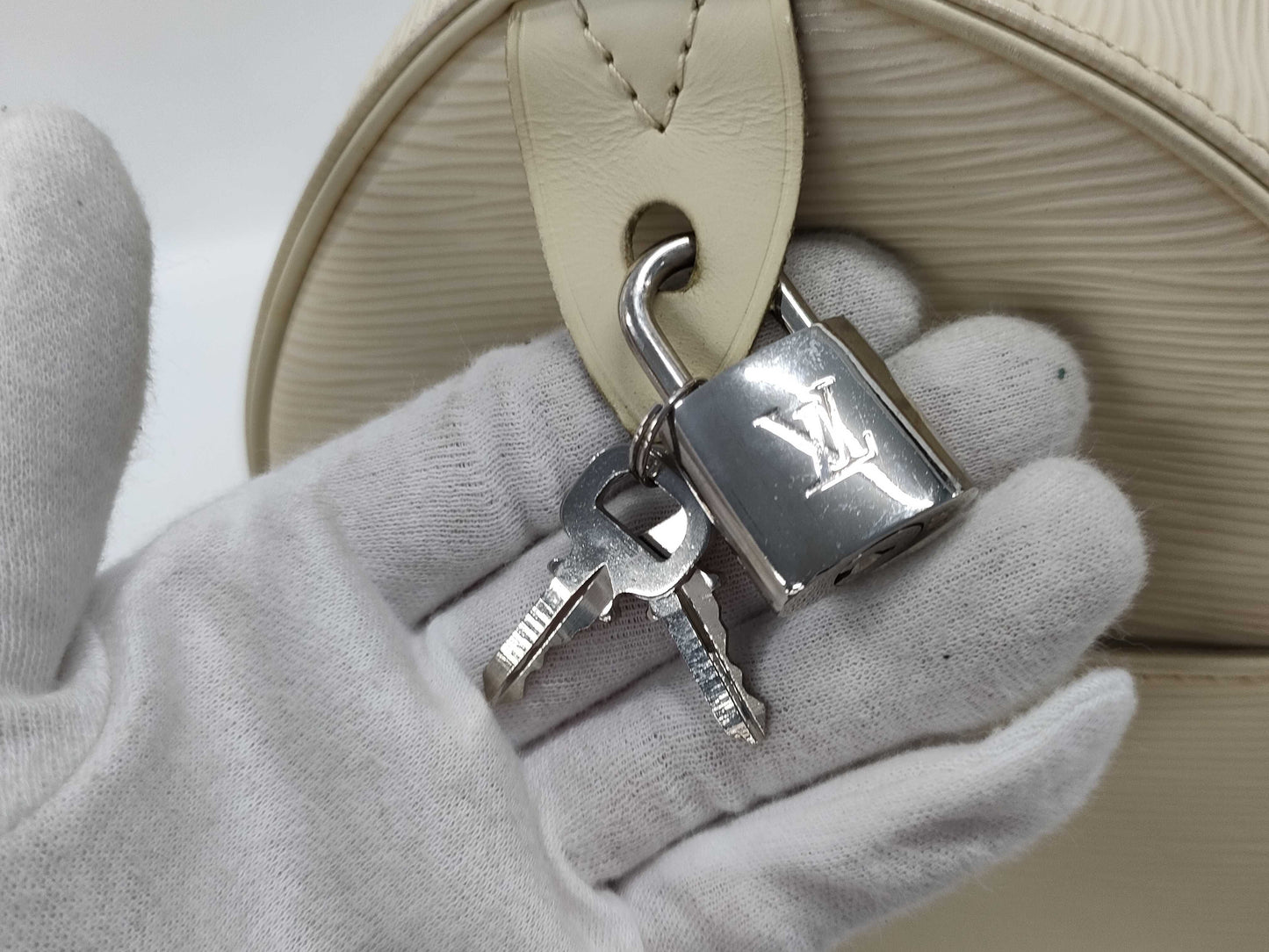 LOUIS VUITTON Epi Speedy 35 Boston Bag