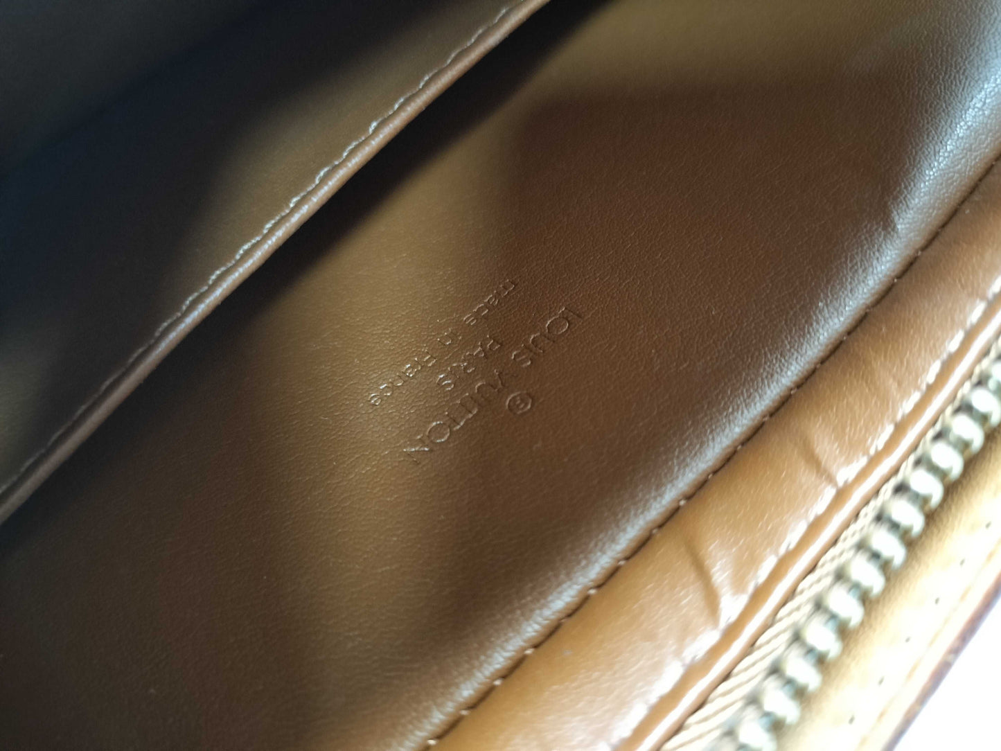 LOUIS VUITTON TH1000 Vernis M91109 Christie MM Shoulder Bag