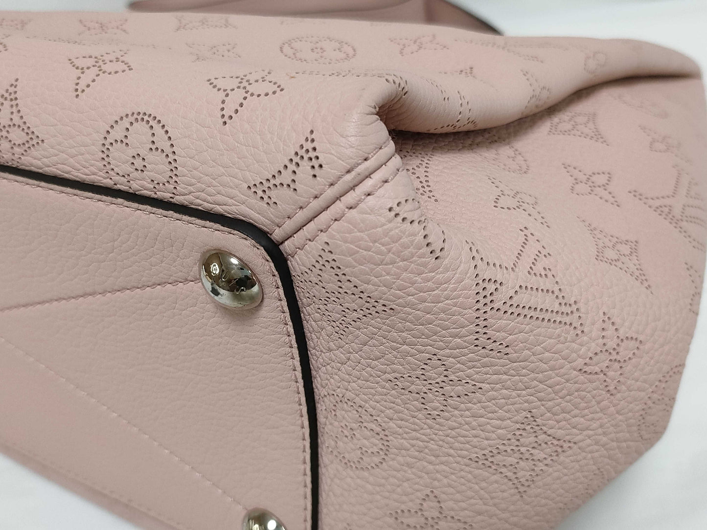 LOUIS VUITTON AH1157 Mahina Babylon PM Shoulder Bag