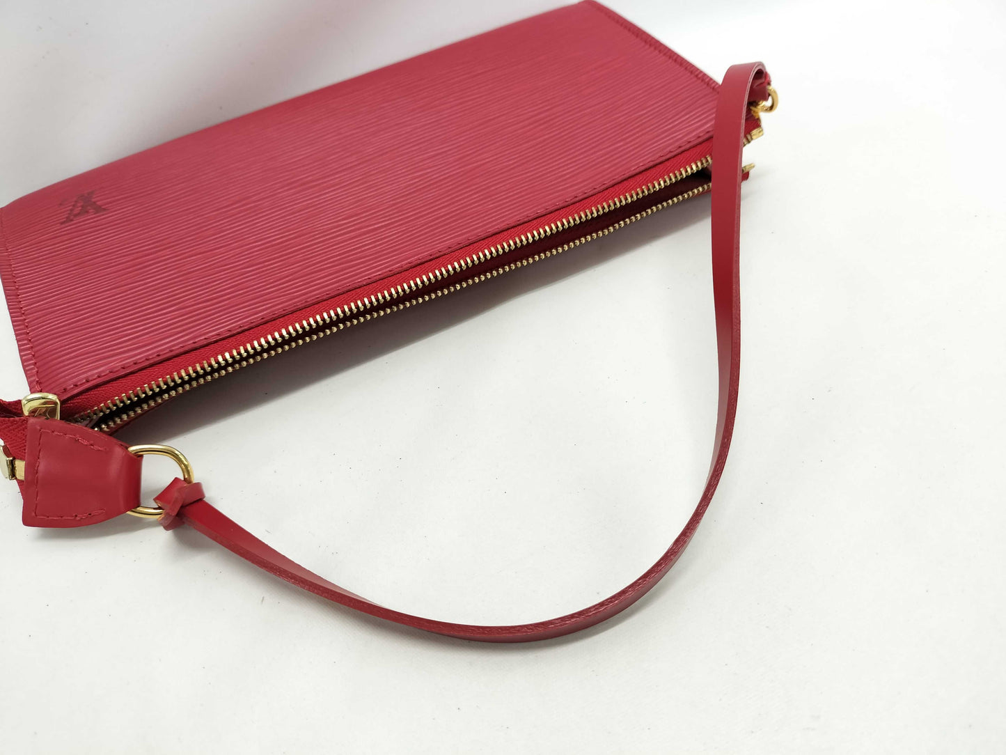 LOUIS VUITTON AR0013 Epi Pochette Accessoires M52947 Handbag