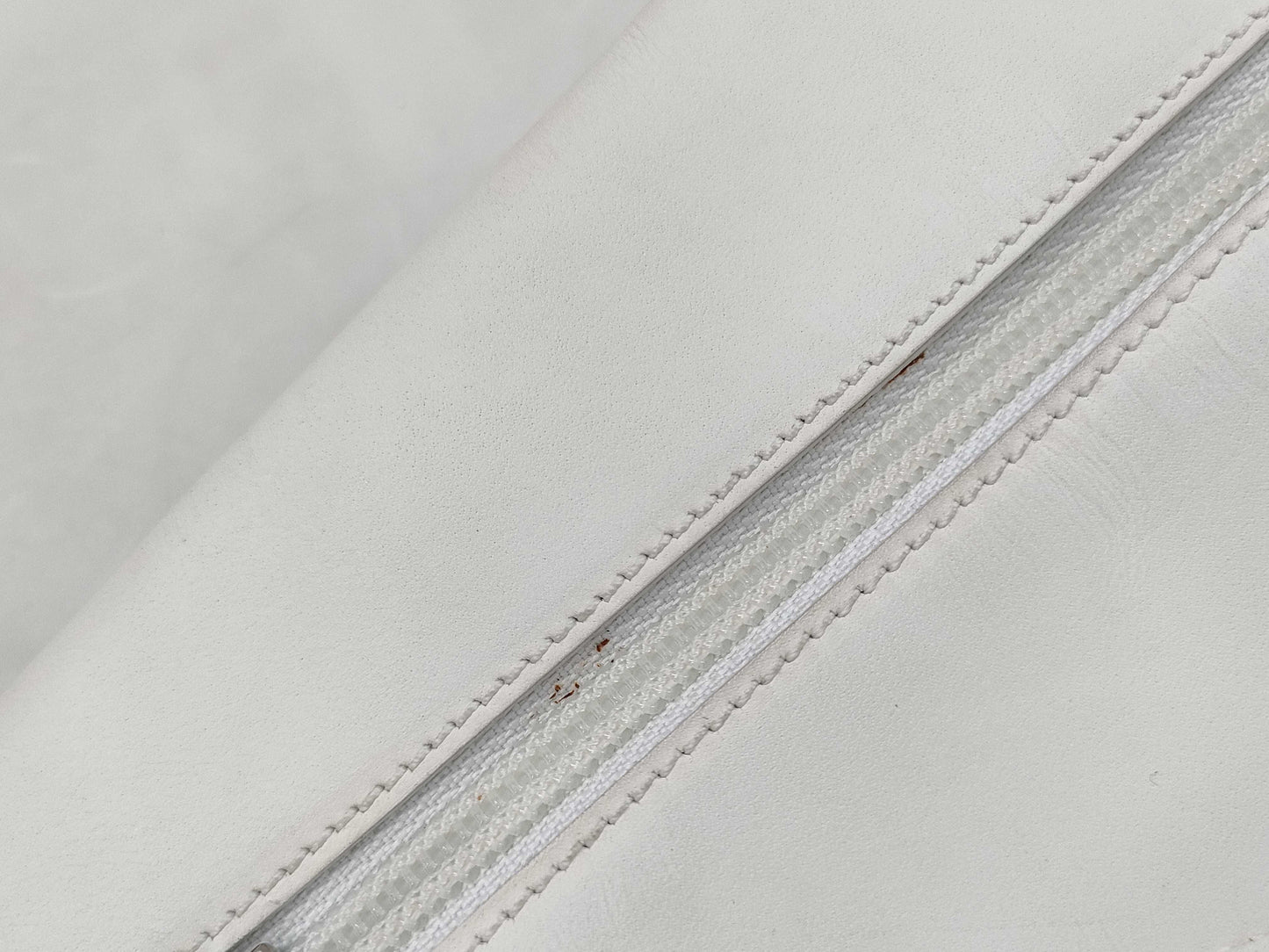 Salvatore Ferragamo Gancini one-shoulder white shoulder bag