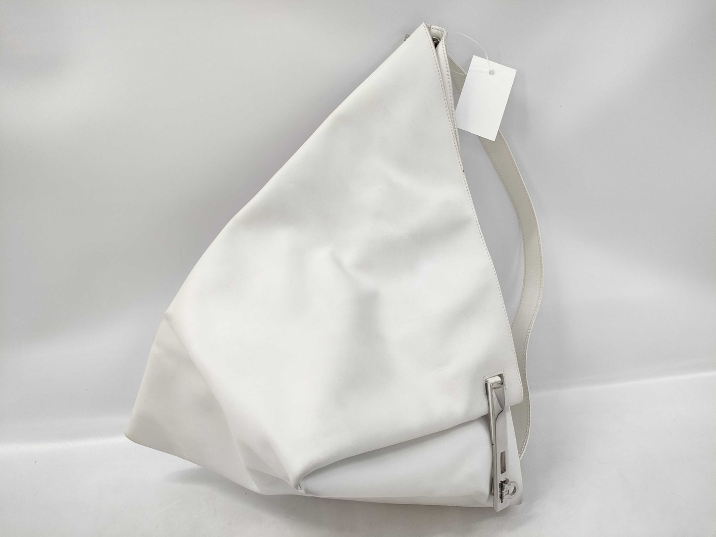 Salvatore Ferragamo Gancini one-shoulder white shoulder bag