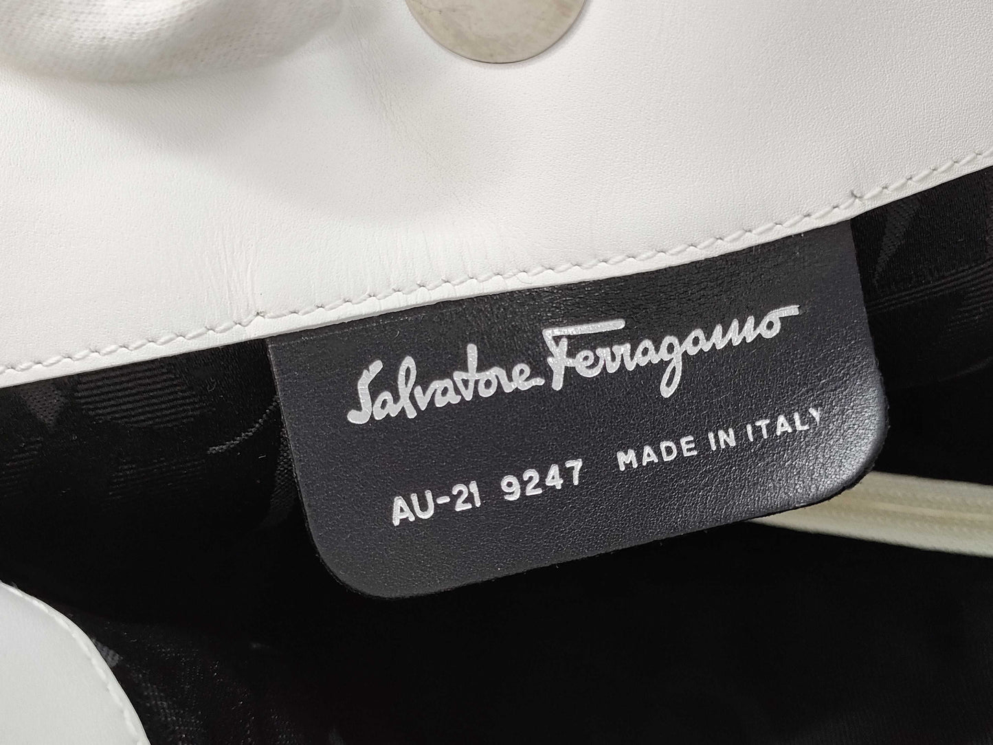 Salvatore Ferragamo Gancini one-shoulder white shoulder bag