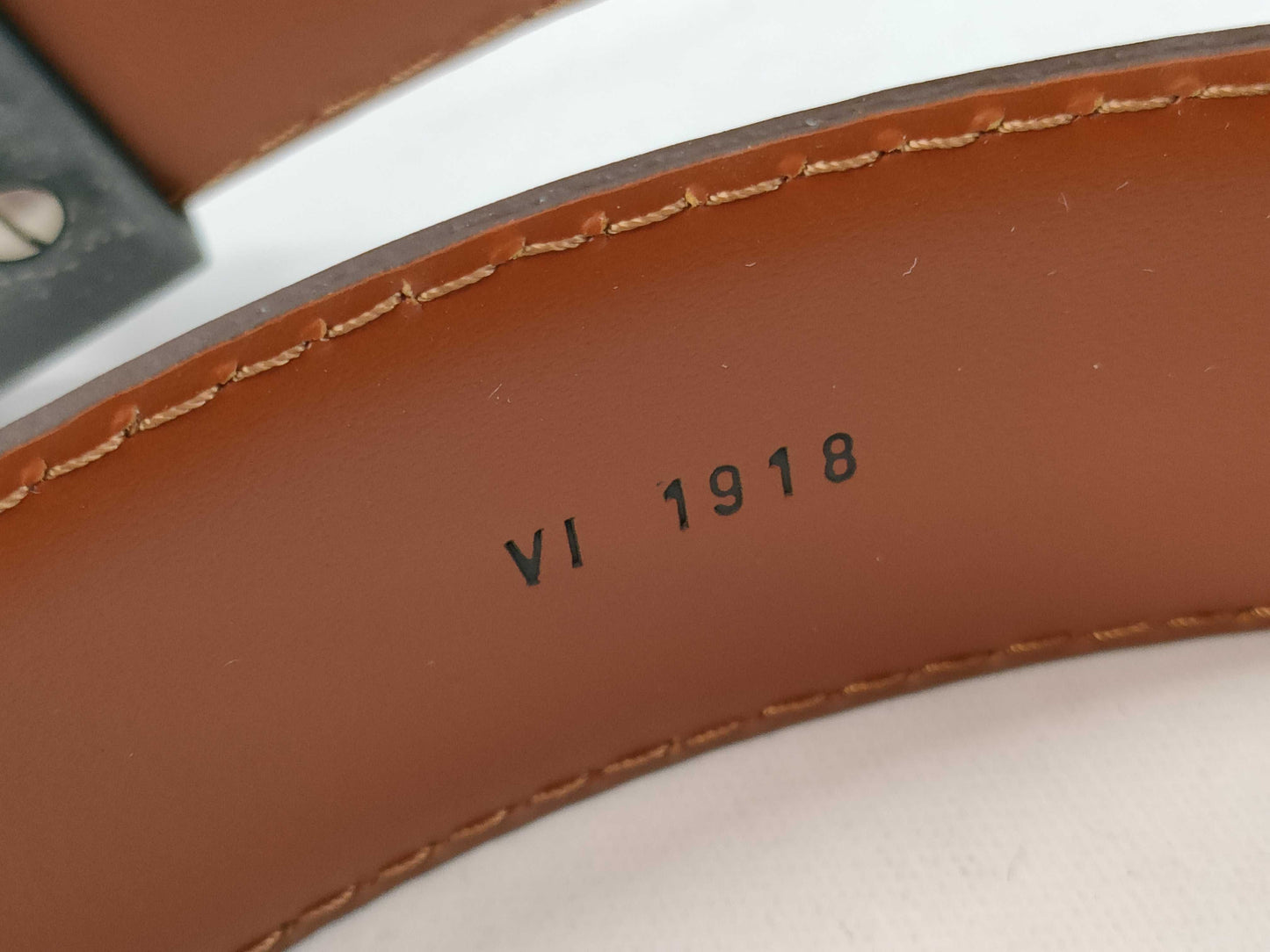 LOUIS VUITTON Epi Santur Belt