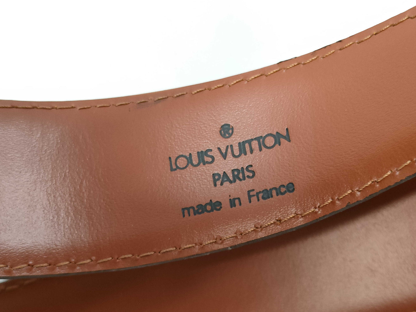 LOUIS VUITTON Epi Santur Belt
