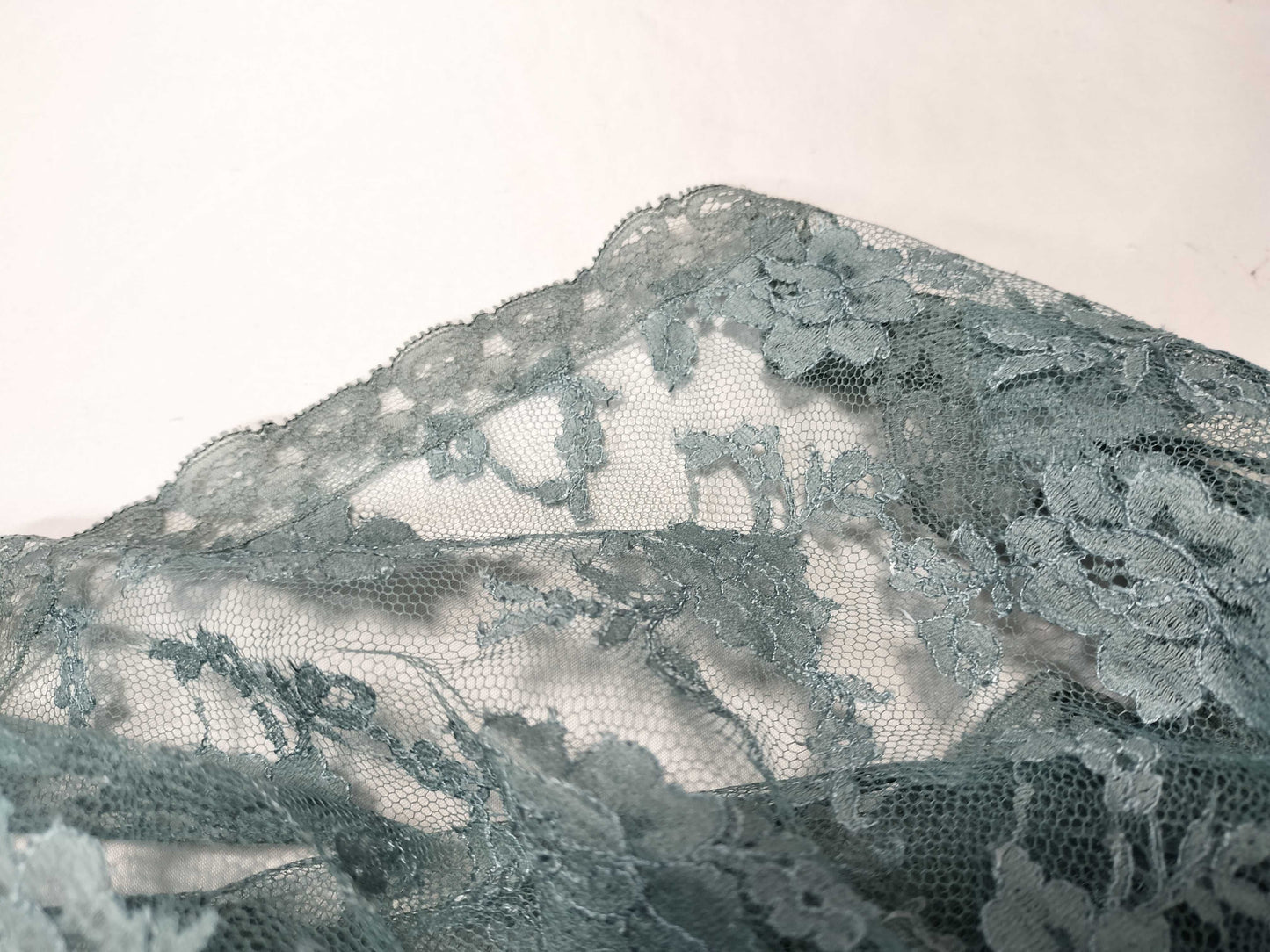 GUCCI 699241 Floral Lace Maxi Skirt with tags