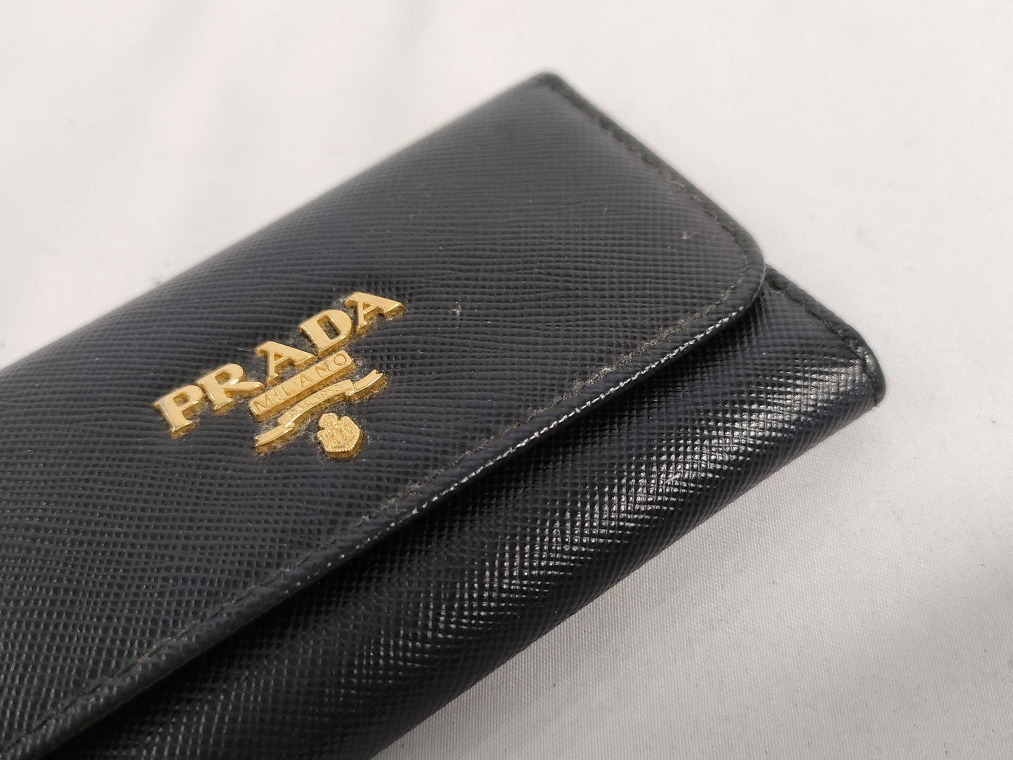 PRADA Saffiano 6-ring key case with chips