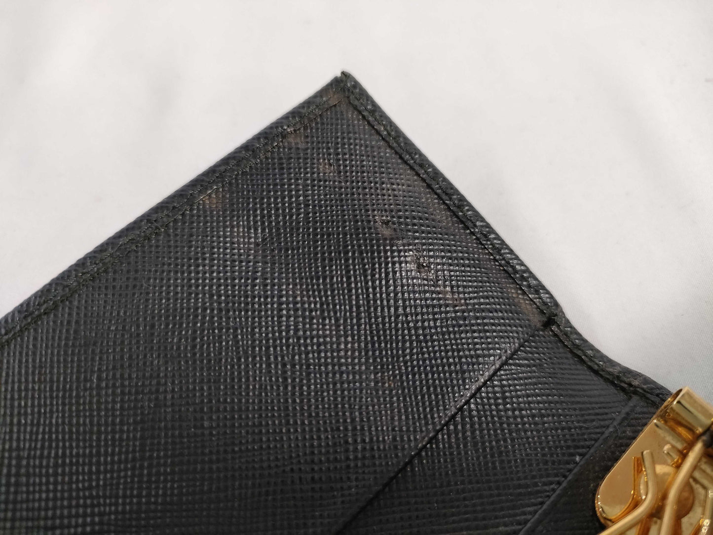 PRADA Saffiano 6-ring key case with chips