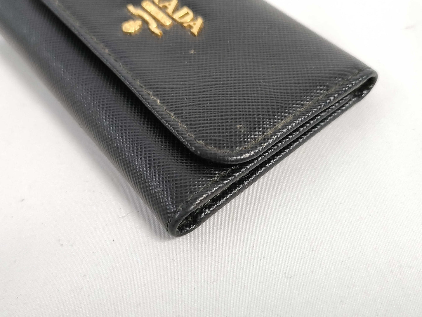PRADA Saffiano 6-ring key case with chips